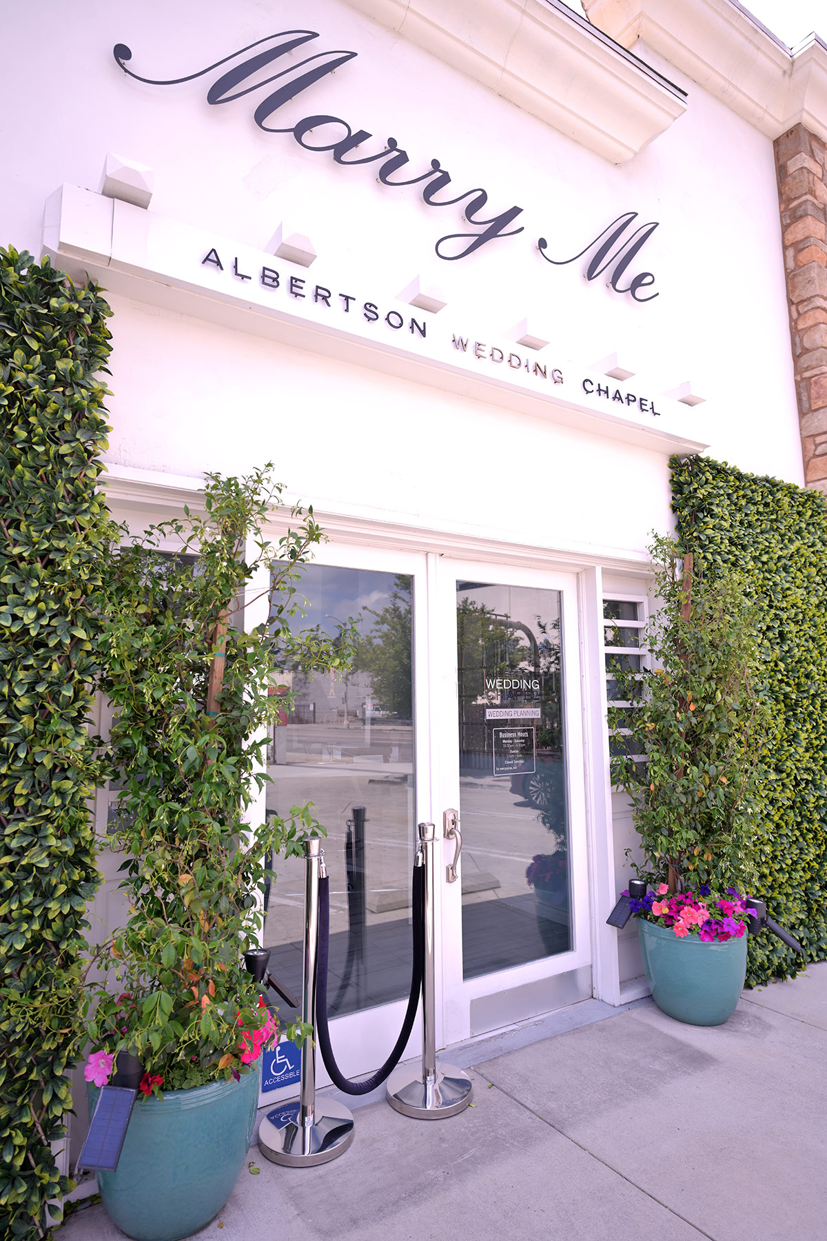Albertson Wedding Chapel in Los Angeles. Stylish, intimate weddings daily.