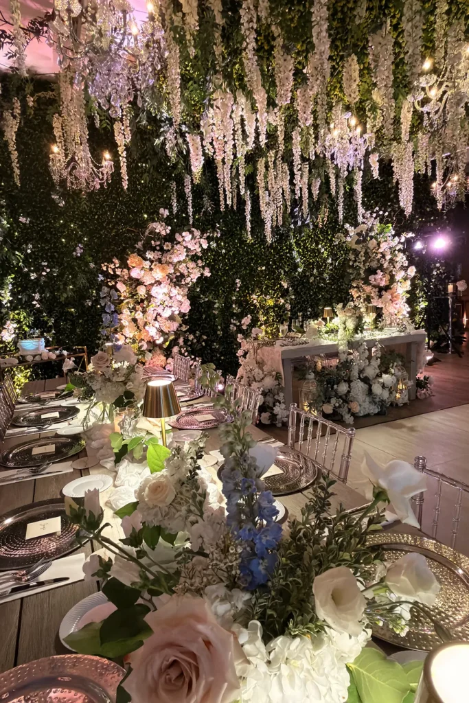 An image of the trendsetting floral designs in the Albertson Wedding Chapel micro wedding packages. All table decor is natural flowers.